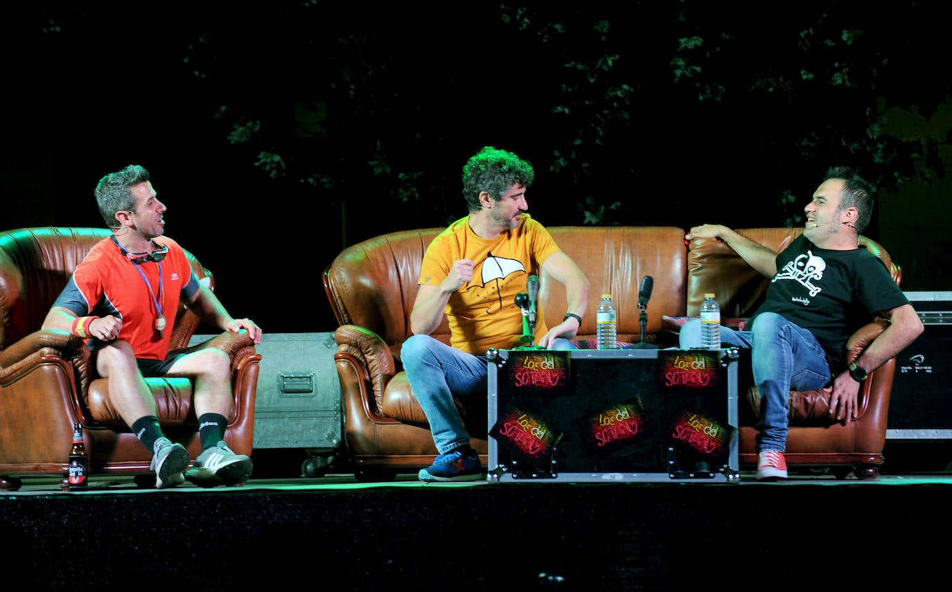 Fotos: Los del Sótano, en la plaza España de Santovenia de Pisuerga